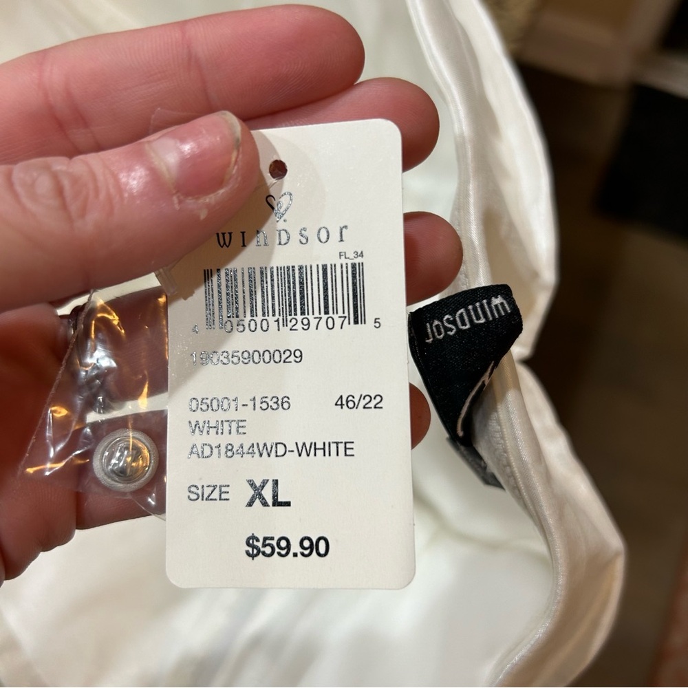 NWT Windsor White Mini Dress with Bow - Picture 2 of 2